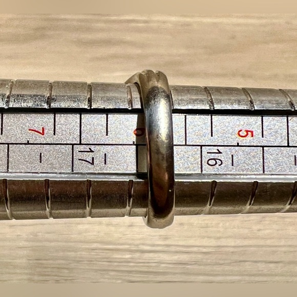 Designer Michael Anthony Sterling Silver & 14K Gold Diamond Cut Band Ring,Size 6 - Picture 10 of 10